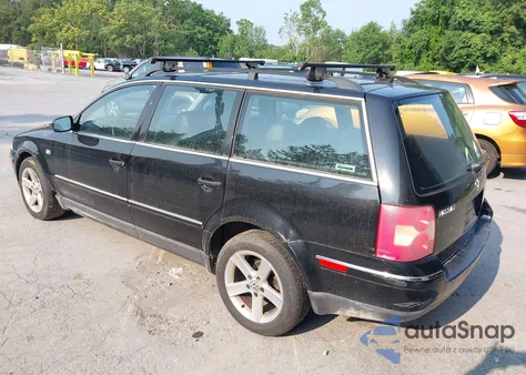 2004 Volkswagen Passat Glx z USA, uszkodzony, nr VIN WVWWH63B84E168643